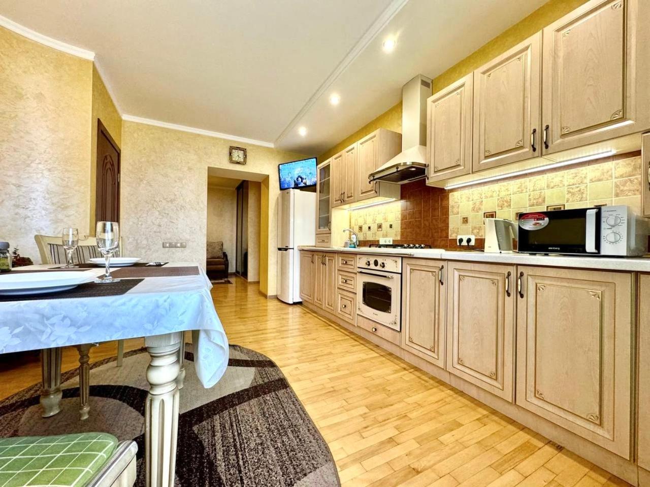 Apartpoltava Вишукані Просторі Апартаменти, Аграрний Університет, Звітна Документація Экстерьер фото